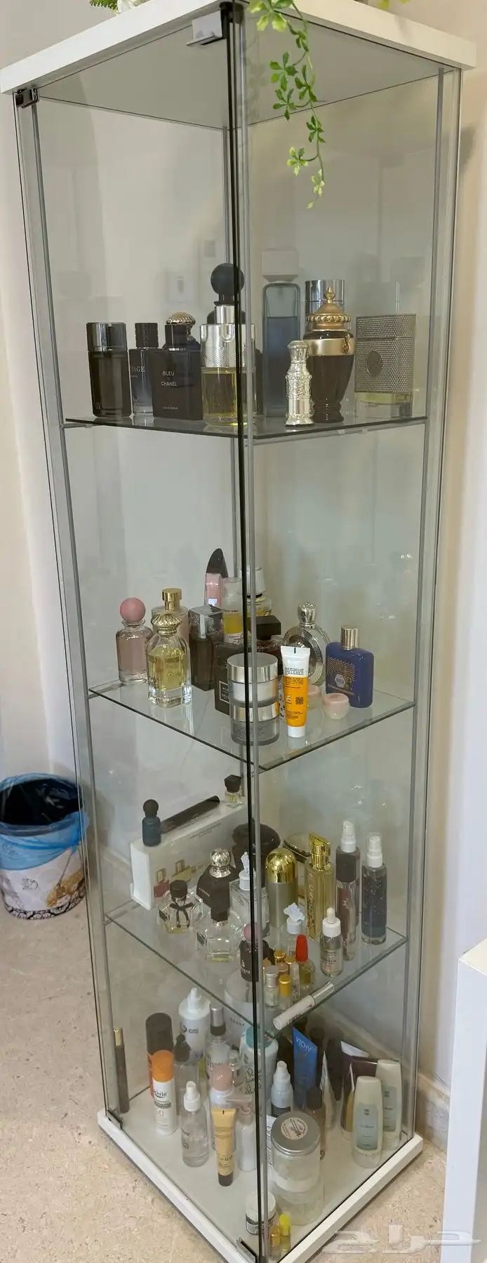 دولاب عطور من إكيا شبه جديد ونضيف ب   370 2