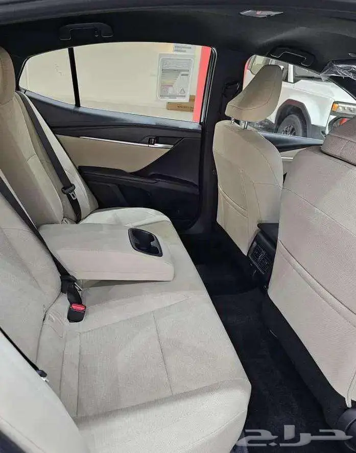 تويوتا كامري E استاندر بنزين وهايبرد 2025 اقساط 9