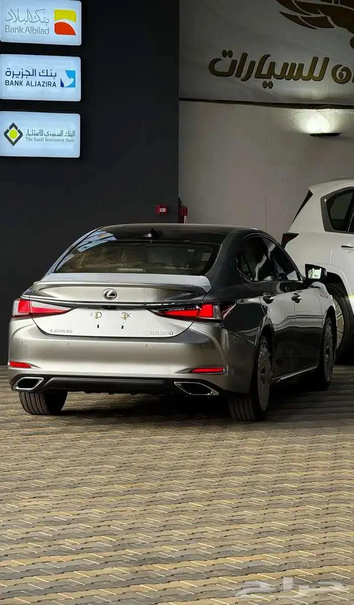 الفخامة وصلت   لكزس ES 350 موديل 2025 معرض الفرسان 16