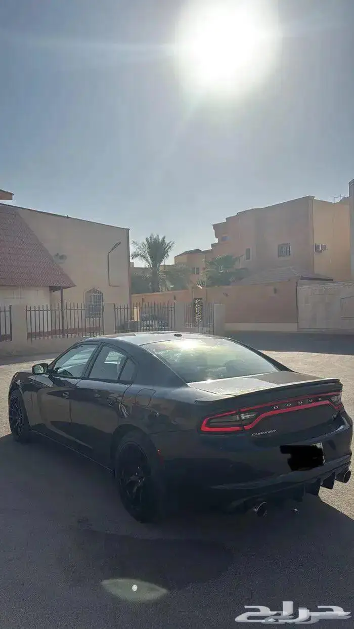 للبيع دوج تشارجر RT 2017 او البدل ب جيب 2