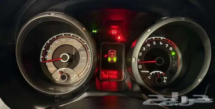 للبيع مستوبيشي باجيرو 2017 مكينة كبيره 3.8 سعودي V6 24