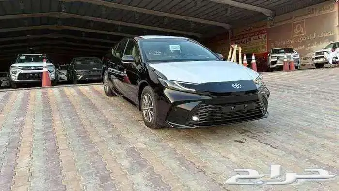 تويوتا كامري E 2025 بنزين 1