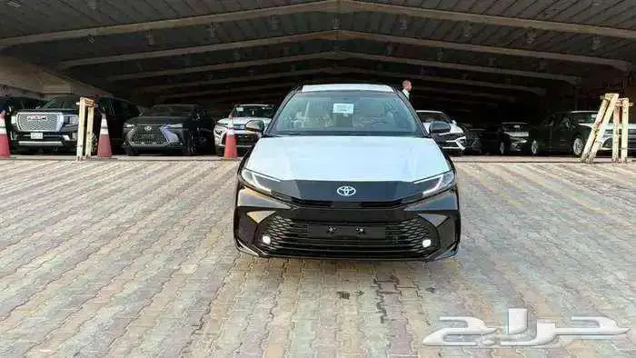 تويوتا كامري E 2025 بنزين 2