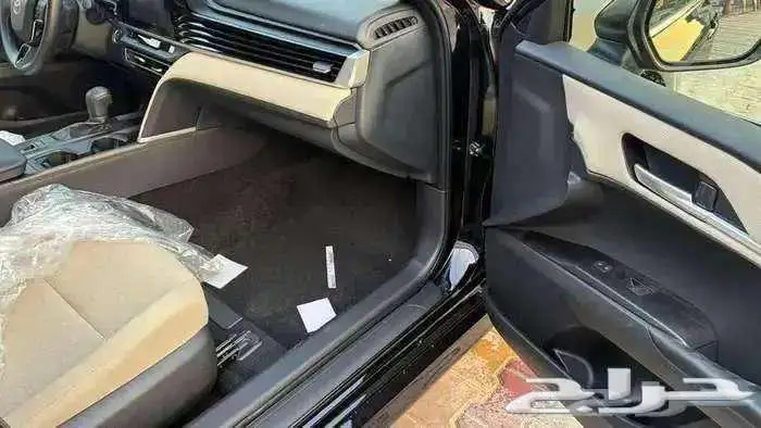 تويوتا كامري E 2025 بنزين 11