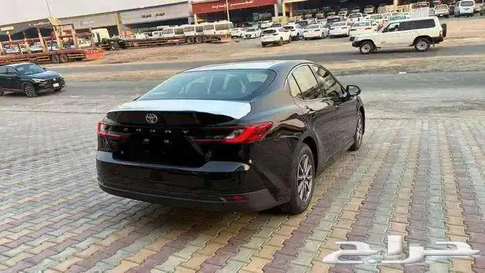 تويوتا كامري E 2025 بنزين 5