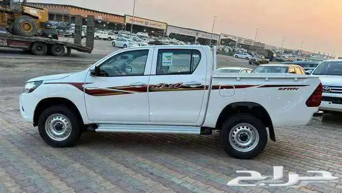 هايلوكس غمارتين 2025 بنزين دبل قير أتوماتيك البريمي 3