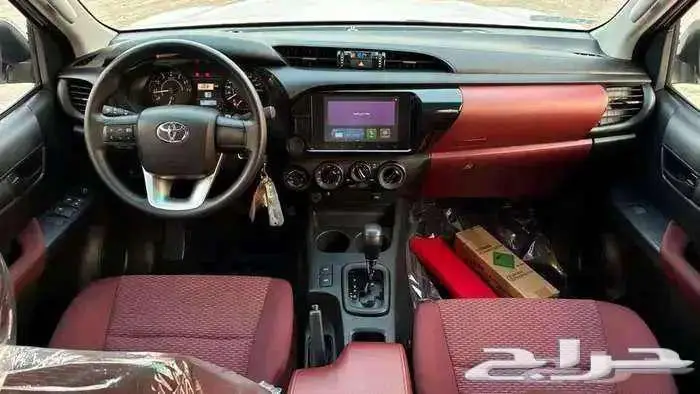 هايلوكس غمارتين 2025 بنزين دبل قير أتوماتيك البريمي 8