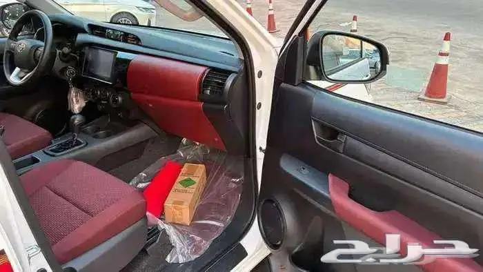 هايلوكس غمارتين 2025 بنزين دبل قير أتوماتيك البريمي 11