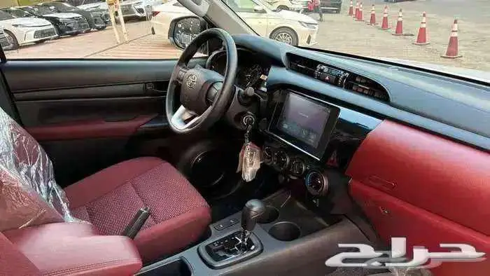 هايلوكس غمارتين 2025 بنزين دبل قير أتوماتيك البريمي 9