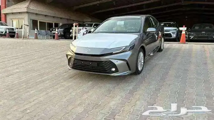 تويوتا كامري LE 2025 بنزين (( عرض خاص )) 0