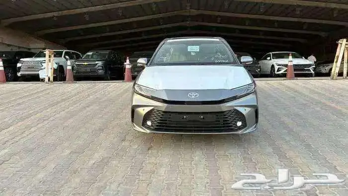 تويوتا كامري LE 2025 بنزين (( عرض خاص )) 1