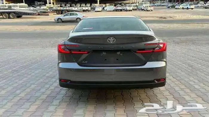 تويوتا كامري LE 2025 بنزين (( عرض خاص )) 6