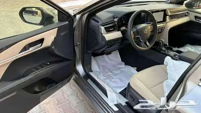 تويوتا كامري LE 2025 بنزين (( عرض خاص )) 9