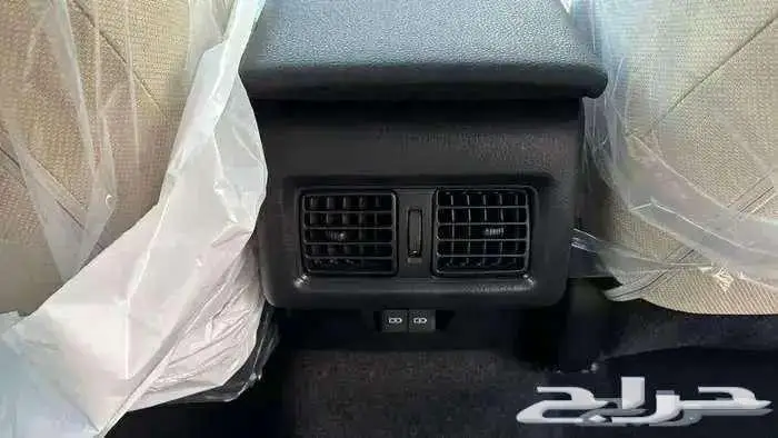 تويوتا كامري LE 2025 بنزين (( عرض خاص )) 14