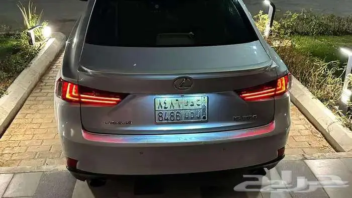 لكزس ارنوبه 8