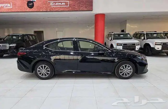تويوتا كامري E استاندر بنزين وهايبرد 2025 اقساط 6