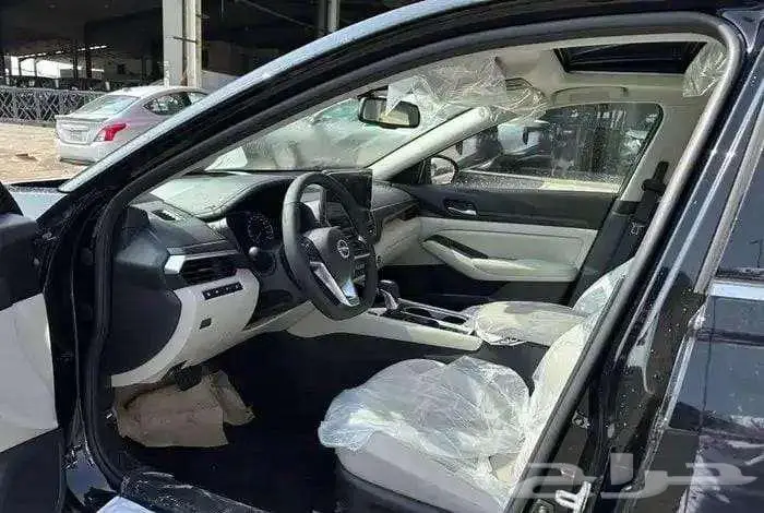 تتوفر فئات نيسان التيما اصفار لمبيعات النقد والبنوك باقل ربح 7