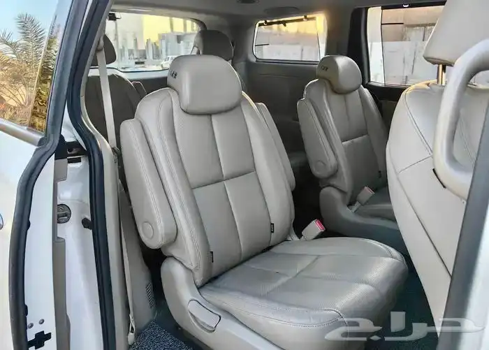 كيا كرنفال ديزل 2020 44