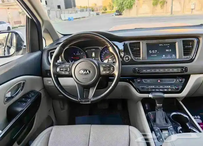 كيا كرنفال ديزل 2020 27