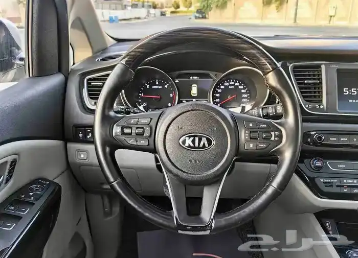 كيا كرنفال ديزل 2020 28