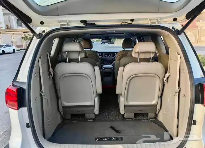 كيا كرنفال ديزل 2020 46