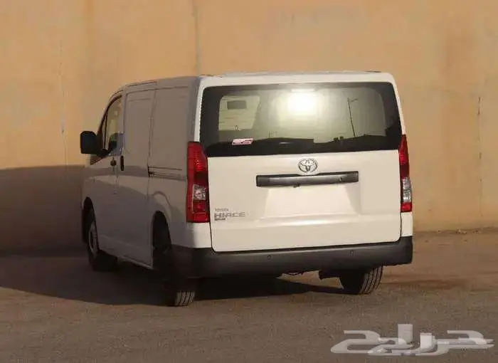 باص بضاعة منخفض بنزين 2025 10