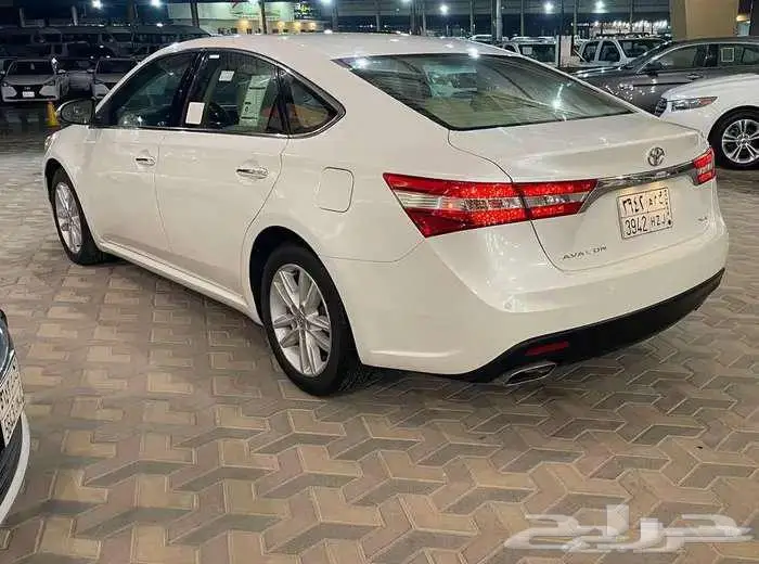 تويوتا افالون 2015 مخزن شبه الاصفار عداد 24 الف 4