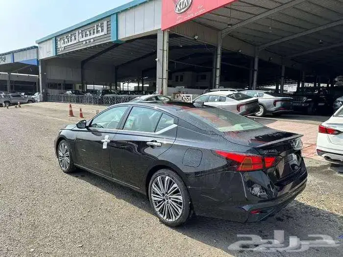 نيسان التيما نص فل موديل 2026 اقساط او كاش 6