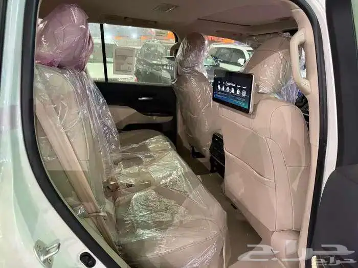 لاند كروزر GXRL4 ابيض 2025 6