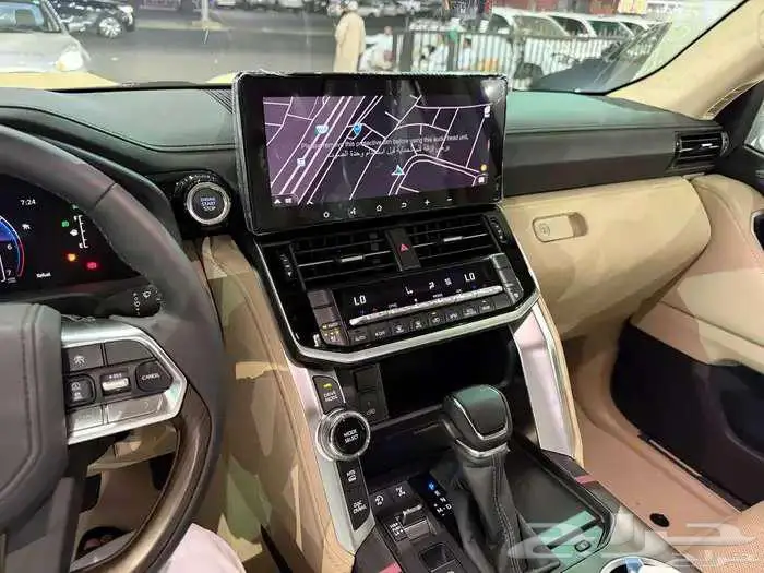 لاند كروزر GXRL4 ابيض 2025 1