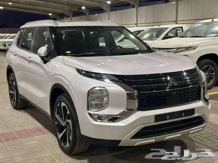 عرررض خااص ميتسوبيشي اوتلاندر نص فل موديل 2025 0