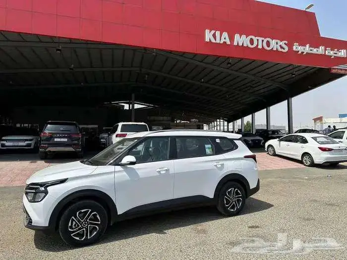 كيا كارنس نص فل واستندر موديل 2025 كاش واقساط 2