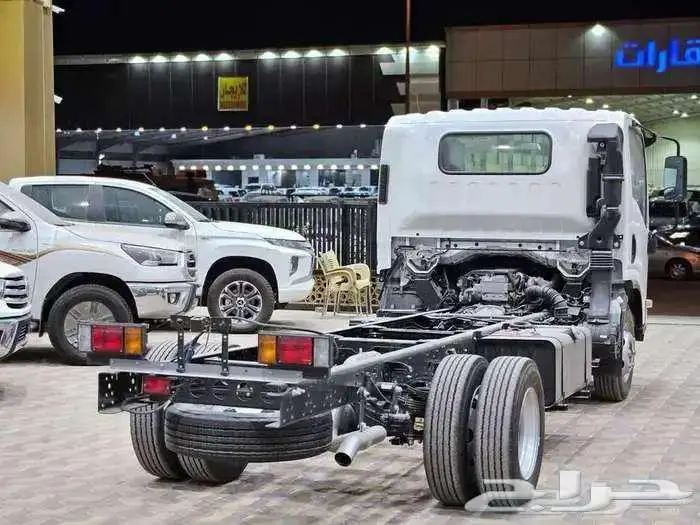 ايسوزو دينا 4 طن شاص طويل وقصير 2025 سعر خاص 2