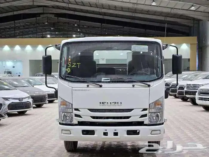 ايسوزو دينا 4 طن شاص طويل وقصير 2025 سعر خاص 0
