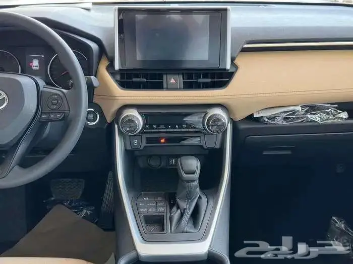 تويوتا راف فور فتحة XLE بنزين 2025 بالنقد والتقسيط 10