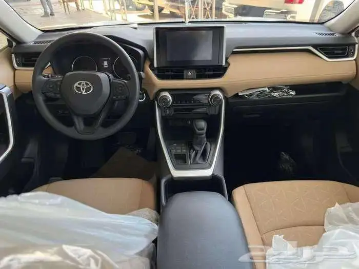 تويوتا راف فور فتحة XLE بنزين 2025 بالنقد والتقسيط 8