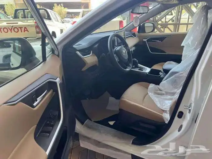 تويوتا راف فور فتحة XLE بنزين 2025 بالنقد والتقسيط 6