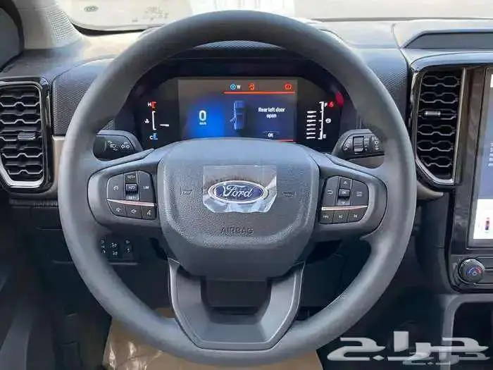 فورد ايفرست XLS موديل 2025 3