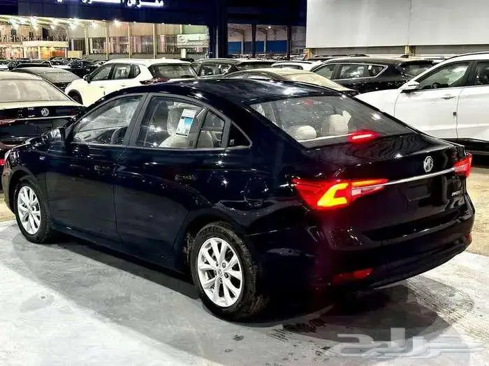 ام جي 5 استاندر موديل 2025 الشكل القديم كاش تقسيط شركات 5