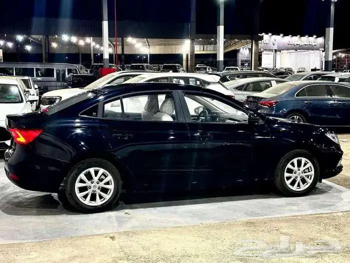 ام جي 5 استاندر موديل 2025 الشكل القديم كاش تقسيط شركات 2