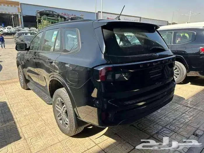 فورد ايفرست XLS استاندر بنزين 2025 كاش وتقسيط 2