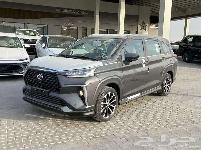 تويوتا فيلوز GLX بنزين 7 مقاعد موديل 2025 سعودي 8