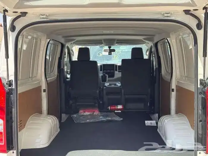 تويوتا هايس بضاعه ديزل وبنزين 2026 6