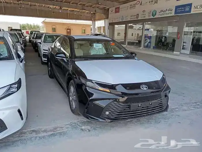 تويوتا كامري E استاندر 2025 بنزين 2