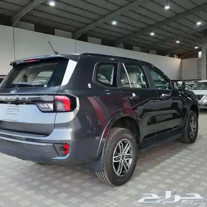 فورد ايفرست XLS استاندر 2025 3
