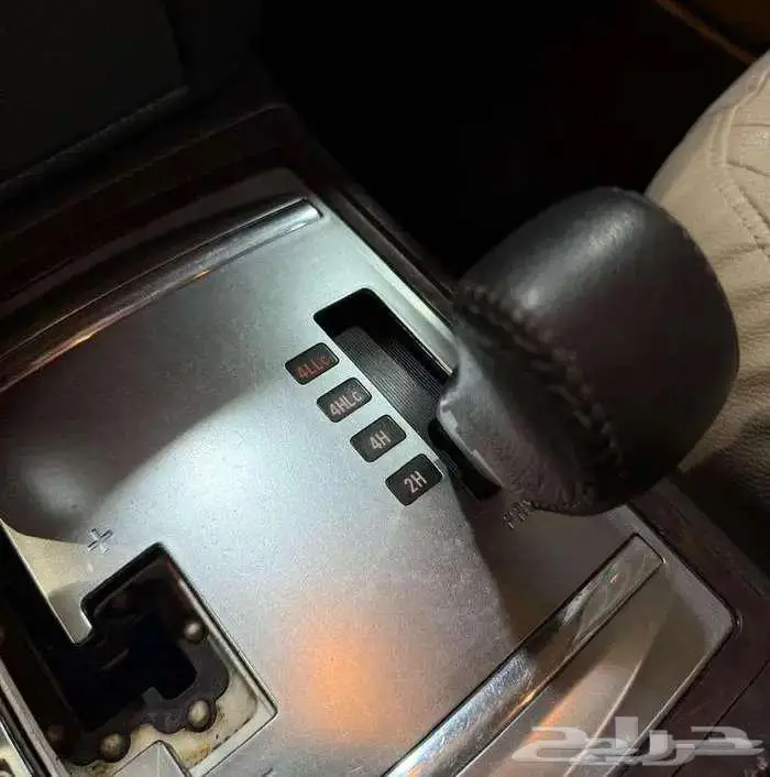 للبيع مستوبيشي باجيرو 2017 مكينة كبيره 3.8 سعودي V6 32