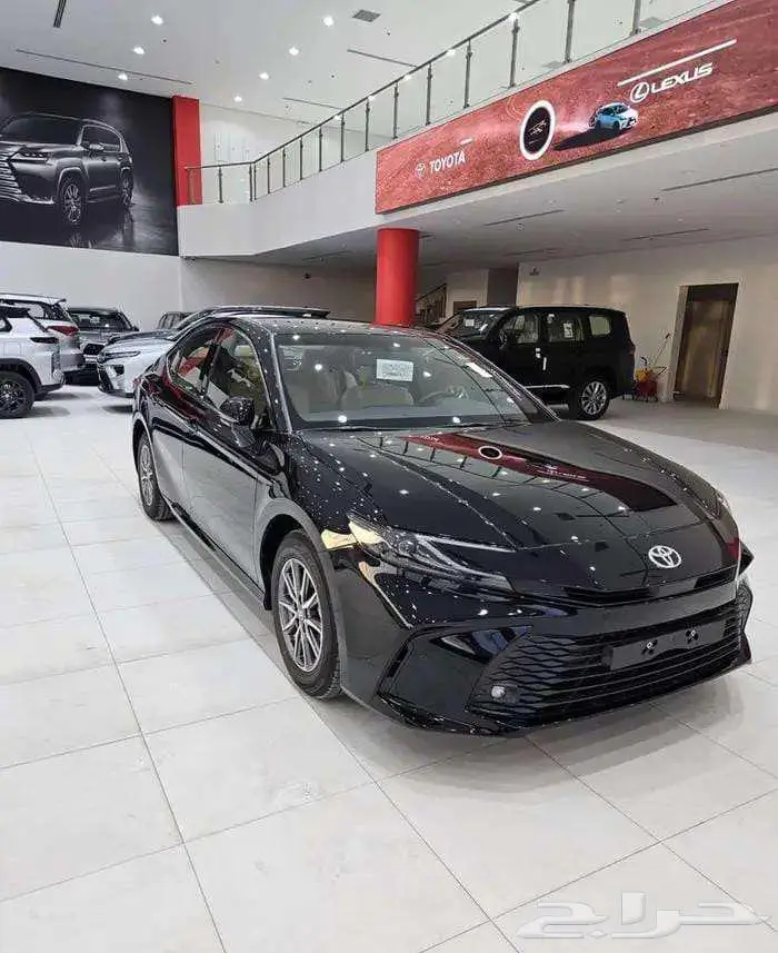 تويوتا كامري E استاندر بنزين وهايبرد 2025 اقساط 0