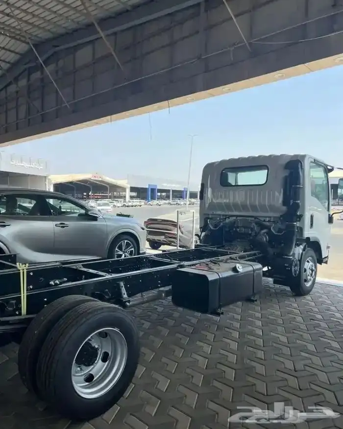 ايسوزو دينا 2025 ياباني 5 طن و6 طن 3