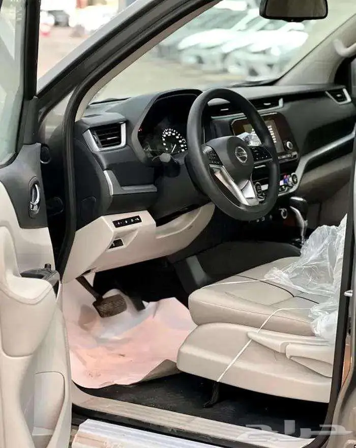 تتوفر فئات نيسان اكستيرا 2024 اصفار لمبيعات النقد والبنوك 16