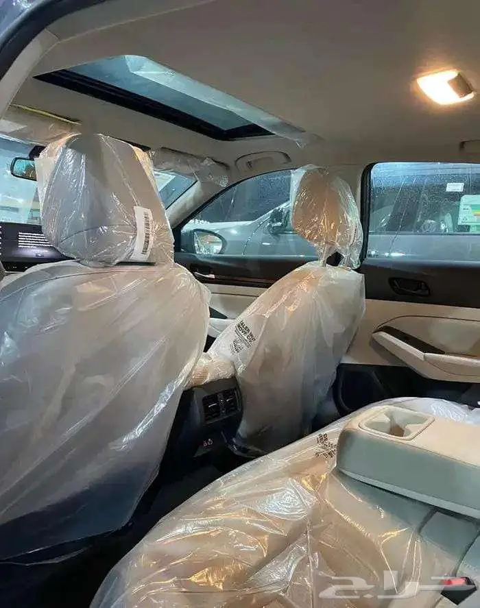 تتوفر فئات نيسان التيما اصفار لمبيعات النقد والبنوك باقل ربح 12